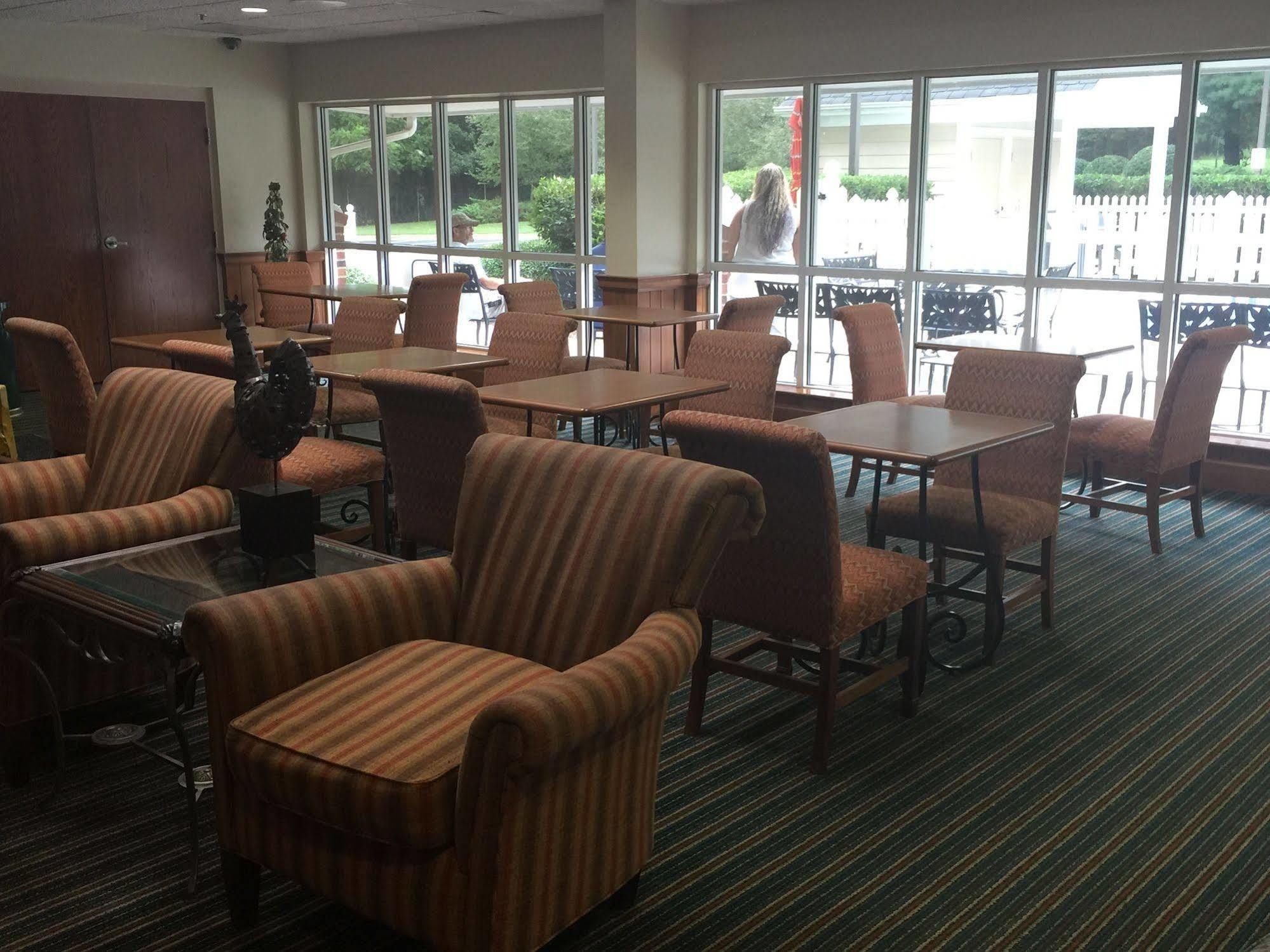 Holiday Express & - Hickory Area By Ihg Conover
